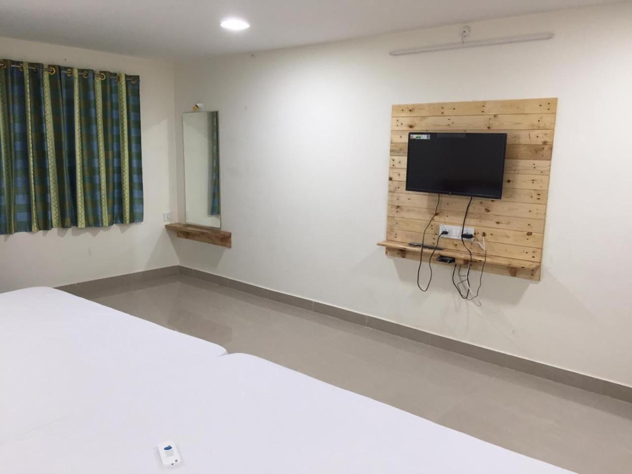 Aditi Rooms Tiruchirappalli Екстериор снимка